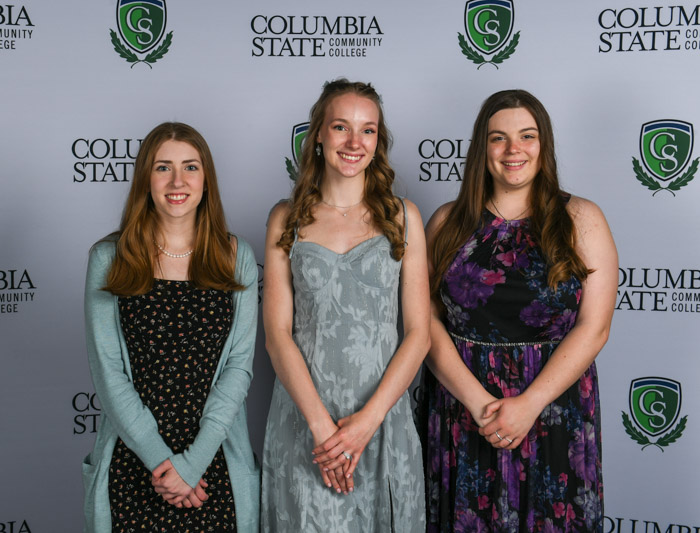 Pictured (left to right): Williamson County graduates Anna Wehby, Chloe Lynn and Allison Mason.