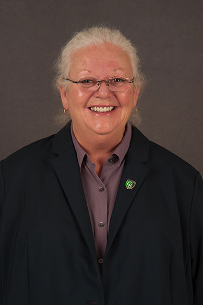 DSC_5474_cropped_web Elaine Curtis VP Finance